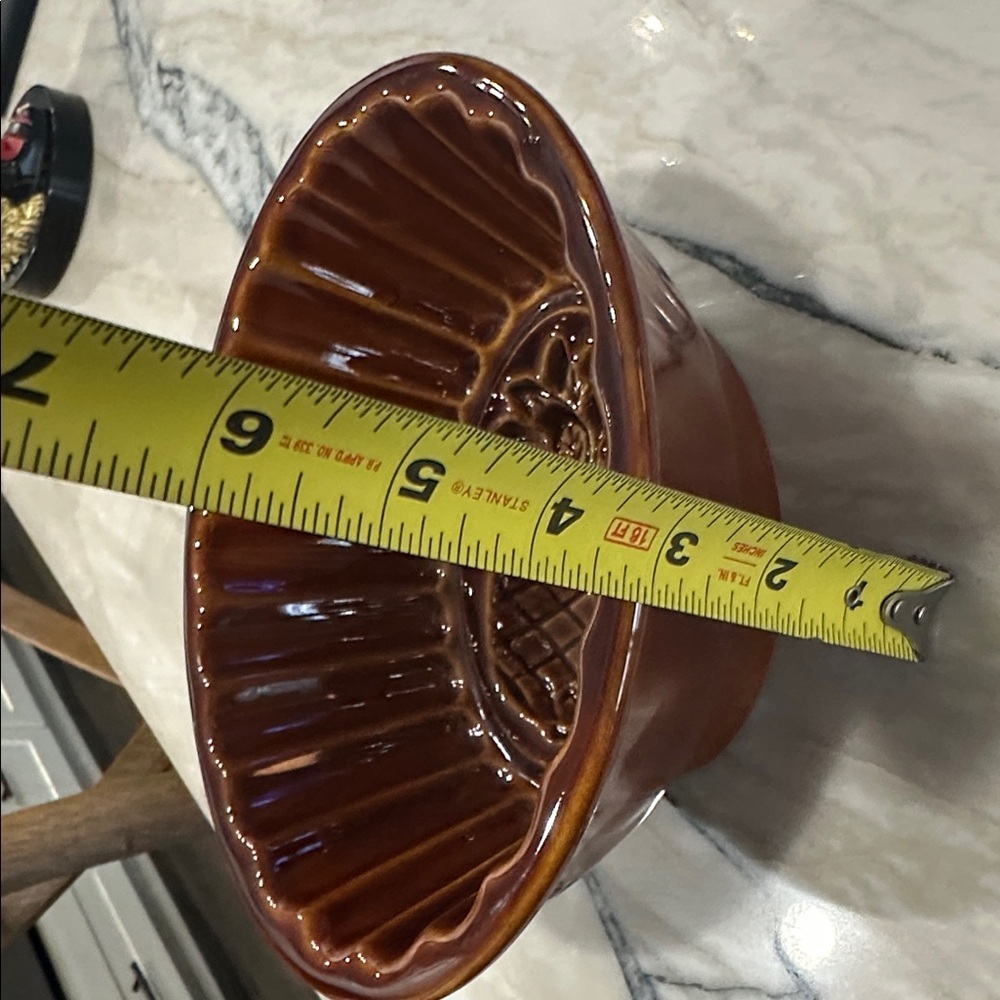 Williams-Sonoma Brown Glazed Ceramic Pineapple Mold Baking dish - Picture 7 of 9